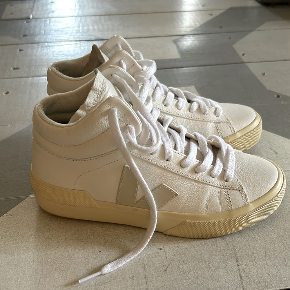 Veja white high tops size 7